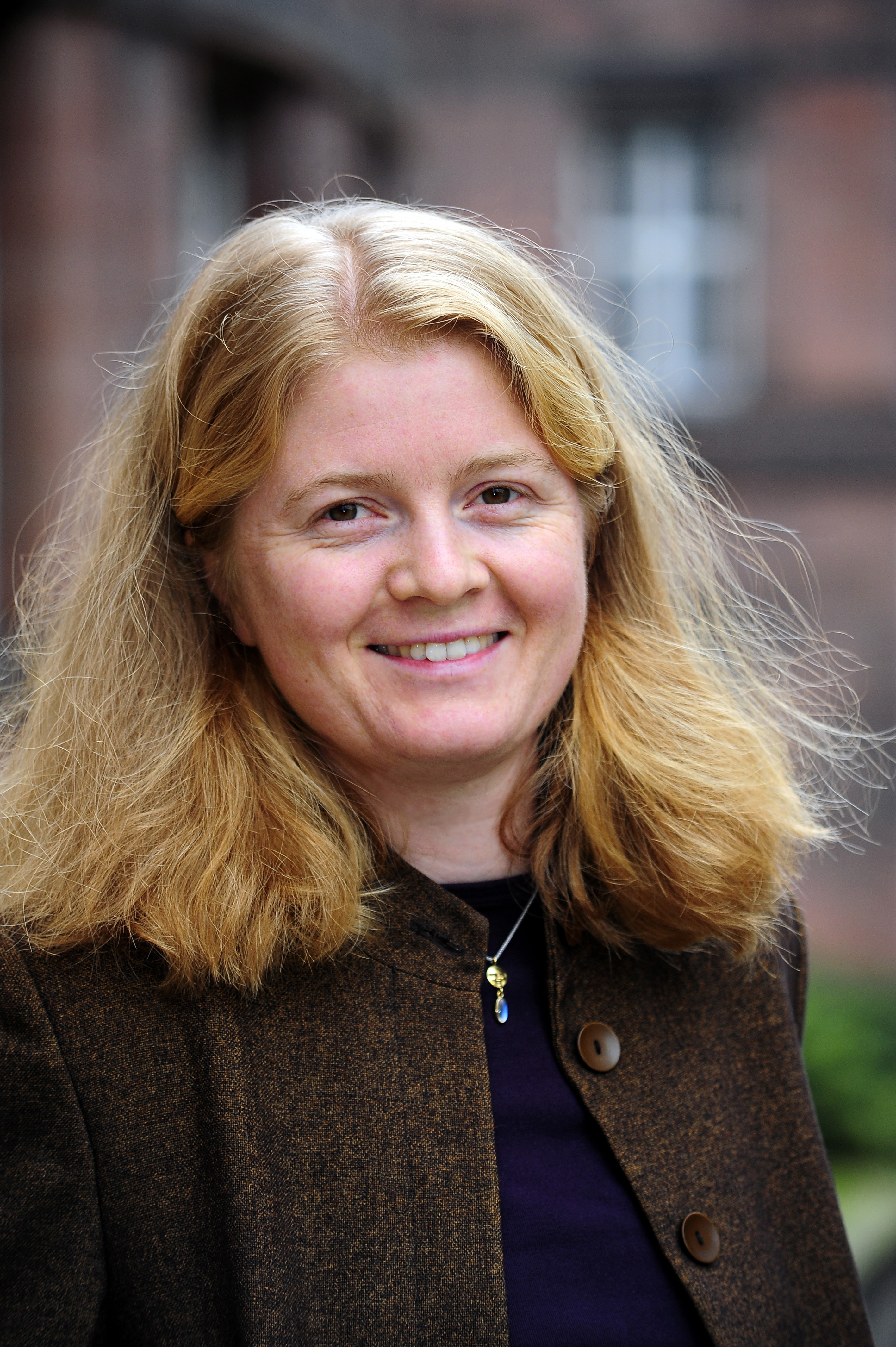 JunProf. Dr. Lena Henningsen